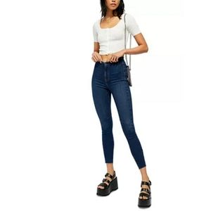 🐩NWT🐩Free People Miles Away Skinny Jeans